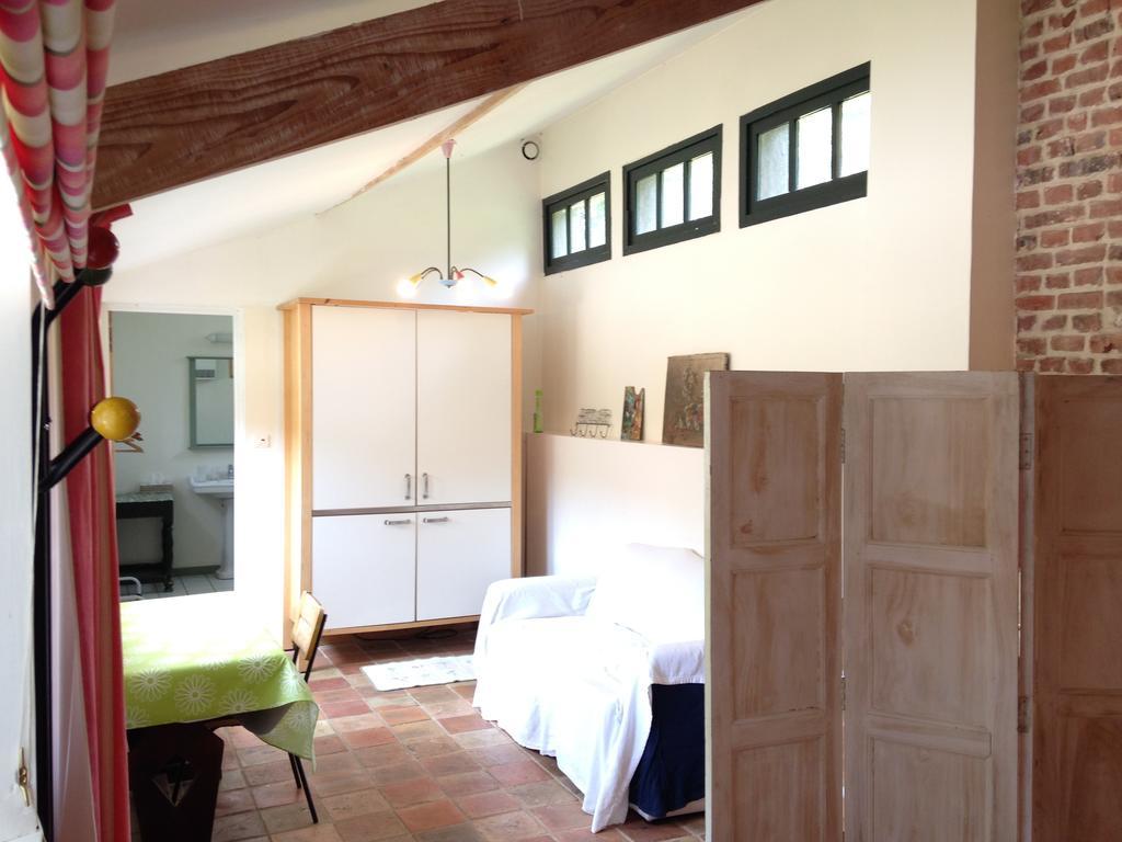 Bed and Breakfast La Ferme Du Dizacre Leubringhen Habitación foto
